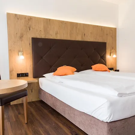 Stadthotel Berggeist 3* 펜츠베르크